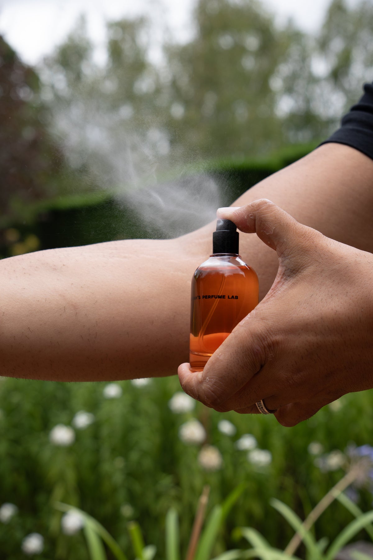 How to Choose Your Signature Scent: A Simple Fragrance Guide